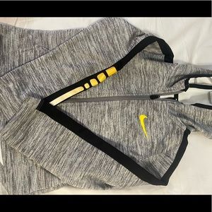 Boys size 7 Nike Elite Jacket